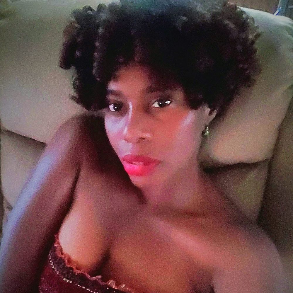 Meet your Posher, Hayat